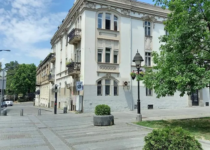 Fortress 1: Quiet, Lux 50M2 , Apartment In The Pedestrian Zone