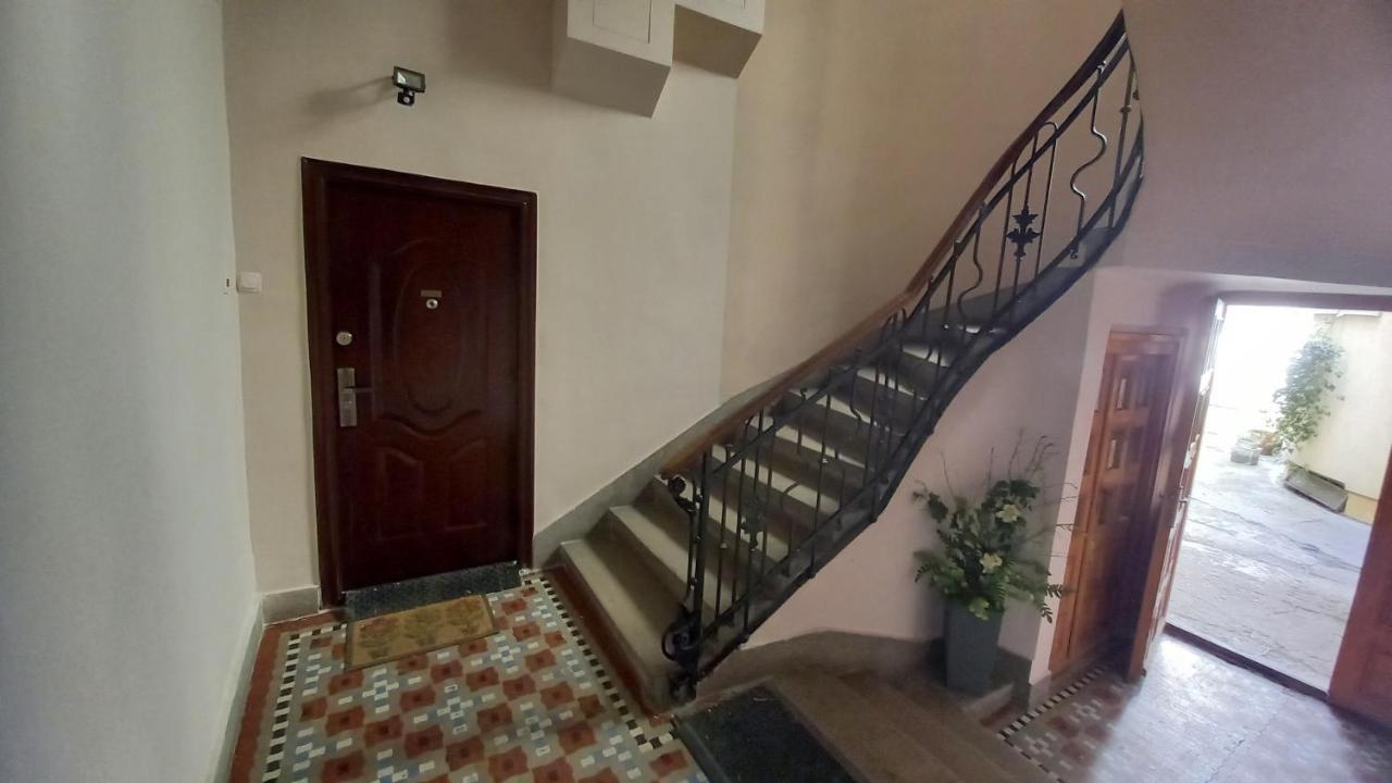 Fortress 1: Quiet, Lux 50m2 , In The Pedestrian Zone Белград