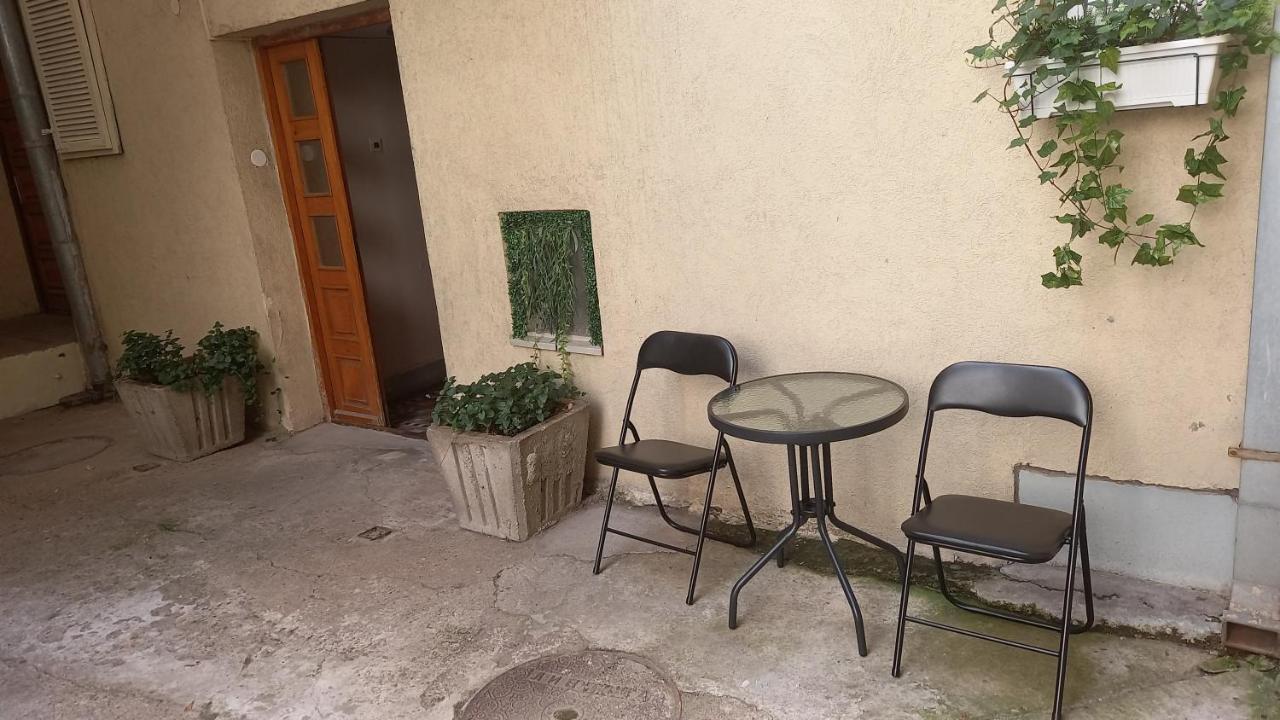 Fortress 1: Quiet, Lux 50m2 , In The Pedestrian Zone *